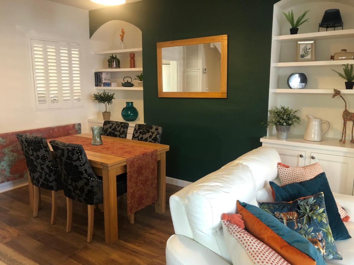 Homely Victorian Terraced Town House With Parking. تونتون المظهر الخارجي الصورة